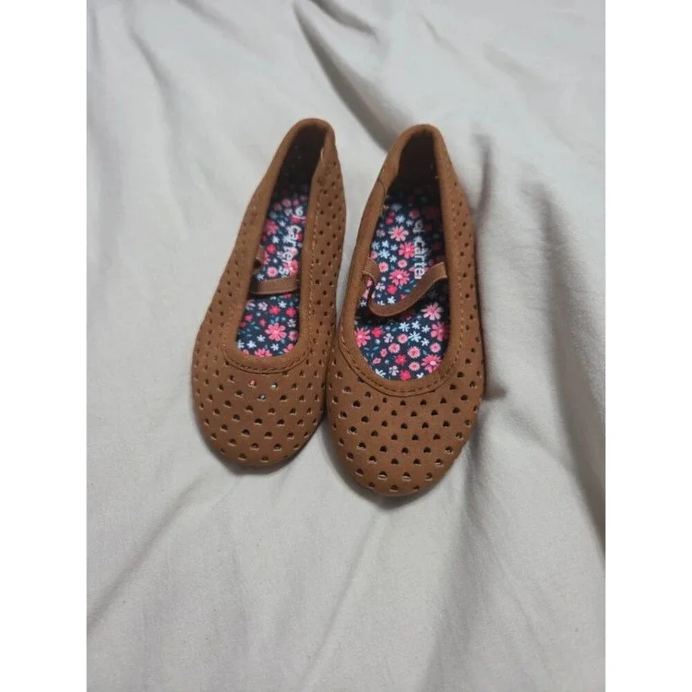 Carter's girl shoes neutral